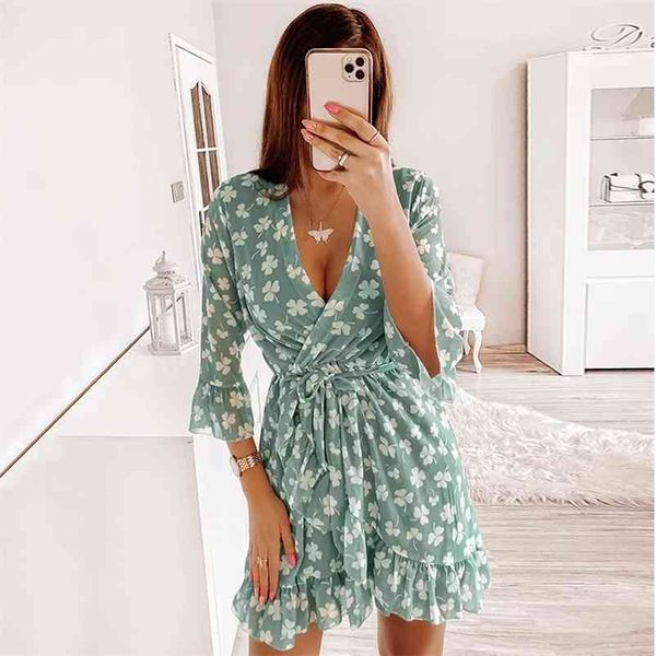 vintage ruffled floral print summer dress women short sleeve mini beach boho dress a-line sundresss flower vestidos de mujer 210415, Black;gray
vintage ruffled floral print summer dress women short sleeve mini beach boho dress a-line sundresss flower vestidos de mujer 210415, Black;gray
