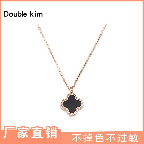 three layer black and white double-sided clover titanium steel necklace with vacuum plating
three layer black and white double-sided clover titanium steel necklace with vacuum plating