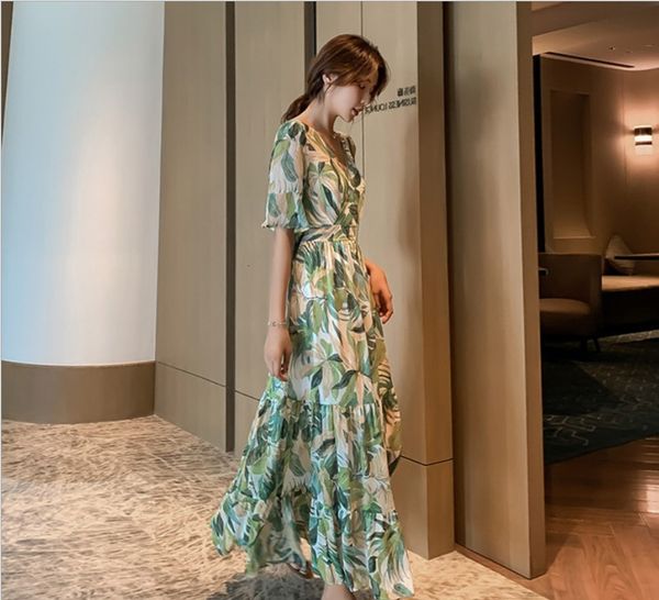 dresses avocado green dress 2021 new summer floral chiffon long skirt with thin temperament, Black;gray
dresses avocado green dress 2021 new summer floral chiffon long skirt with thin temperament, Black;gray
