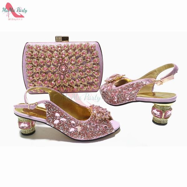 dress shoes 2022 autumn design italian women matching bag set decorate with rhinestone sandals for wedding party, Black
dress shoes 2022 autumn design italian women matching bag set decorate with rhinestone sandals for wedding party, Black