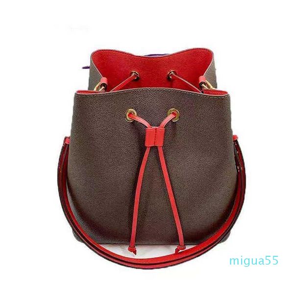luxurys designers totes single shoulder crossbody bag bucket handbags fashion women's bags old flower purses women
luxurys designers totes single shoulder crossbody bag bucket handbags fashion women's bags old flower purses women
