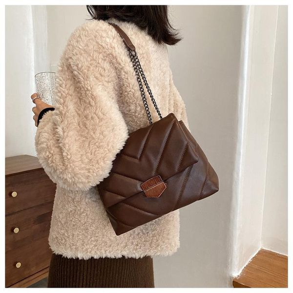luxury handbags 2021 fashion women leather messenger shoulder bag for daily designer female crossbody black lock handbag duffel bags
luxury handbags 2021 fashion women leather messenger shoulder bag for daily designer female crossbody black lock handbag duffel bags