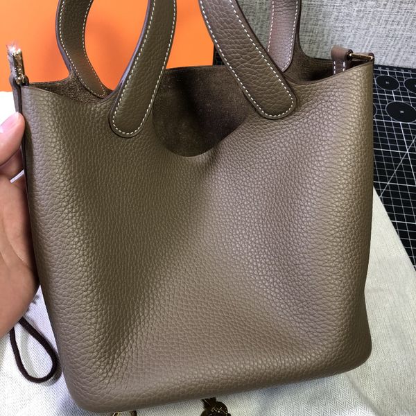 women famous handbags fashion luxury togo tote designer many color high genuine leather bag
women famous handbags fashion luxury togo tote designer many color high genuine leather bag