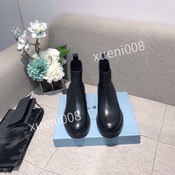 2022 embroidered leather ankle boot with belt 35-40 luxury designer boots women fashion classic martin desert sneakers zh211019, Black
2022 embroidered leather ankle boot with belt 35-40 luxury designer boots women fashion classic martin desert sneakers zh211019, Black