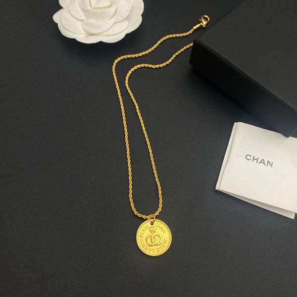new small fragrance gold necklace necklace granny chan coin letter crown twist chain temperament versatile, Silver
new small fragrance gold necklace necklace granny chan coin letter crown twist chain temperament versatile, Silver