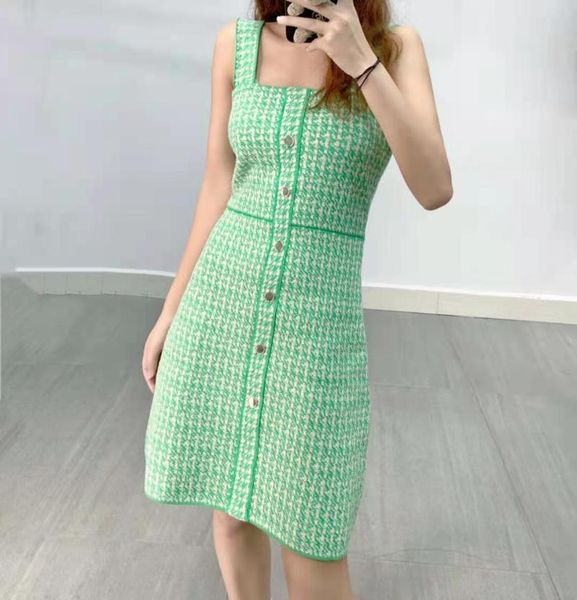 two piece dress french style s home 2021 early spring side zipper slim bra sling a-line green knitted vest, White
two piece dress french style s home 2021 early spring side zipper slim bra sling a-line green knitted vest, White