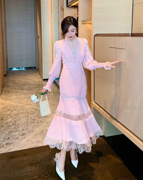 casual dresses fashion designer autumn elegant women v-neck luxury lace patchwork embroidery vintage midi dress 01jj, Black;gray
casual dresses fashion designer autumn elegant women v-neck luxury lace patchwork embroidery vintage midi dress 01jj, Black;gray