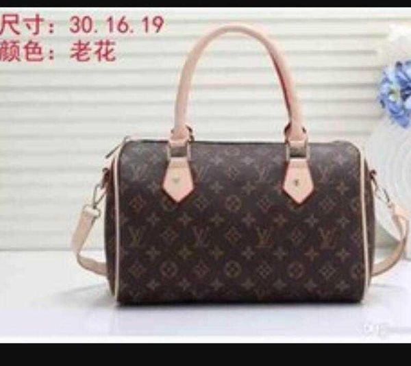 louis's vutton's handbags 202 bag handbag pillow bag luxury crossbody messenger bags 2021
louis's vutton's handbags 202 bag handbag pillow bag luxury crossbody messenger bags 2021