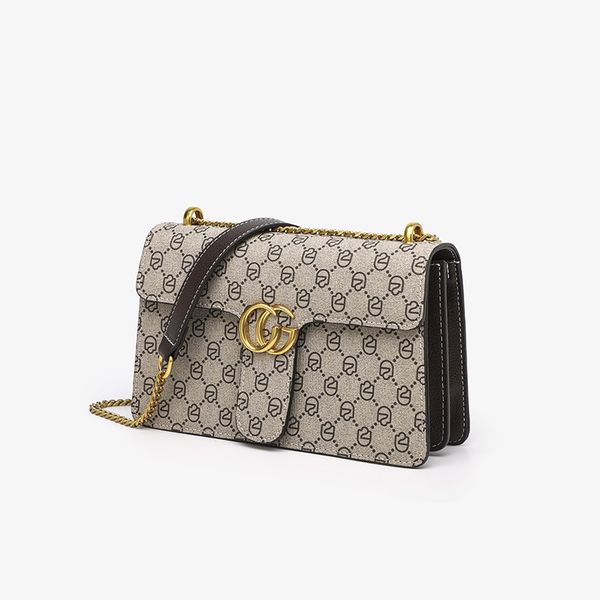 75% off summer new fashion color contrast bag versatile shoulder simple chain small square bag messenger women's
75% off summer new fashion color contrast bag versatile shoulder simple chain small square bag messenger women's