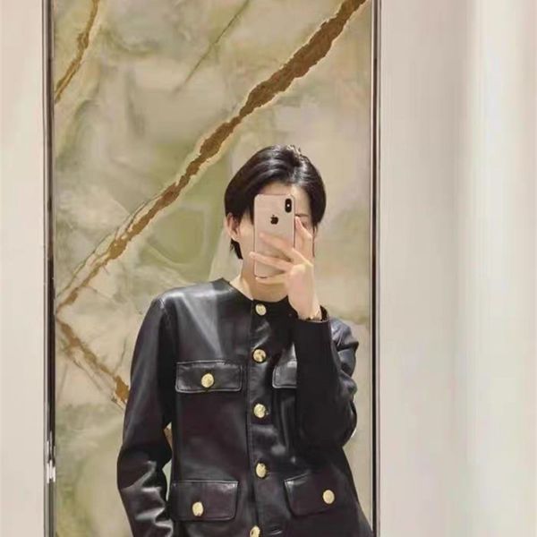 2021 autumn winter ce sheepskin soft carriage metal buckle leather women's casual jacket top, Black
2021 autumn winter ce sheepskin soft carriage metal buckle leather women's casual jacket top, Black