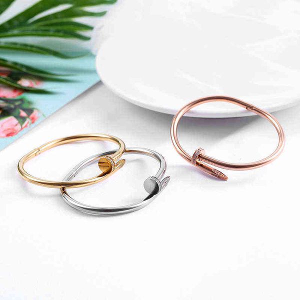 pcs for lovers steel nail bracelet inlay diamond screw cuff women men love jewelry gift with box belt bangle skull infinity264n, White
pcs for lovers steel nail bracelet inlay diamond screw cuff women men love jewelry gift with box belt bangle skull infinity264n, White