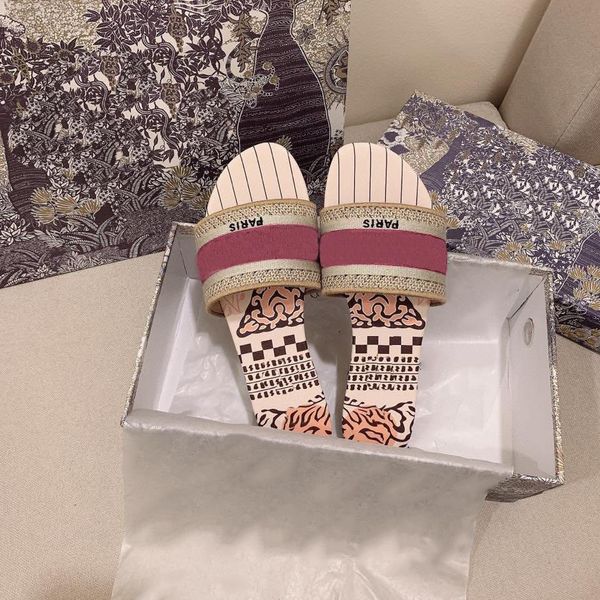 summer luxury designer sandals women slippers fashion electric embroidered sandal fabric print beach shoes bonded leather flesh us7 slipper, Black
summer luxury designer sandals women slippers fashion electric embroidered sandal fabric print beach shoes bonded leather flesh us7 slipper, Black