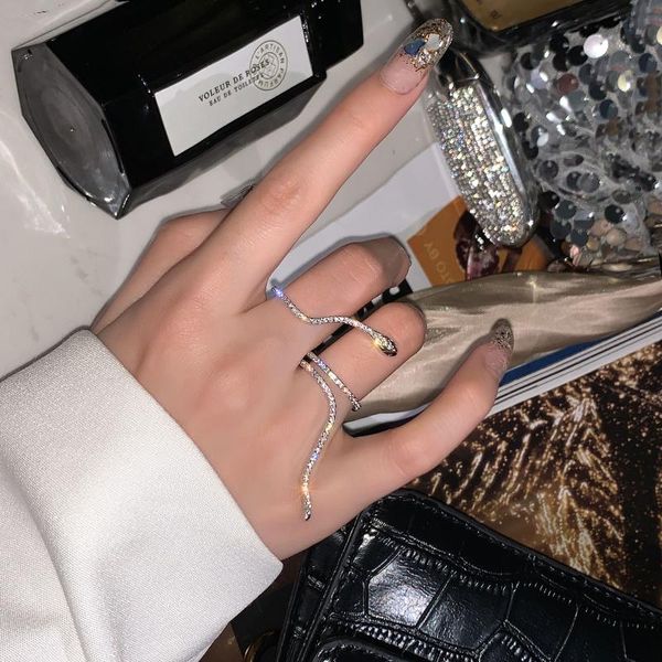 korean design fashion jewelry double finger hole snake ring luxury zircon women's prom opening adjustable cluster rings, Golden;silver
korean design fashion jewelry double finger hole snake ring luxury zircon women's prom opening adjustable cluster rings, Golden;silver
