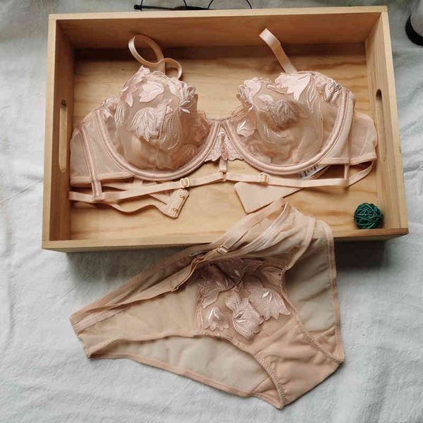 set fashion designer luxury french satin embroidery mesh bandage ultra thin large chest with small soft steel ring gathering bra underwear, Black;white
set fashion designer luxury french satin embroidery mesh bandage ultra thin large chest with small soft steel ring gathering bra underwear, Black;white