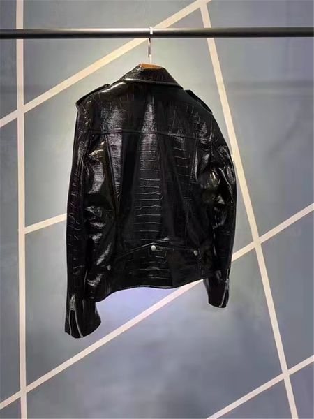 2022 designer sp crocodile grain genuine sheepskin leather jacket men motorcycle jackets lapel neck ykk zipper casual pocket, Black
2022 designer sp crocodile grain genuine sheepskin leather jacket men motorcycle jackets lapel neck ykk zipper casual pocket, Black