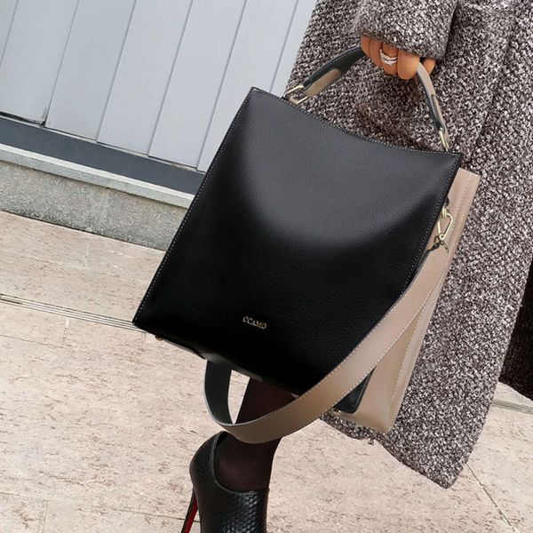 bag fashion small square bag versatile advanced women's large capacity autumn single shoulder hand
bag fashion small square bag versatile advanced women's large capacity autumn single shoulder hand