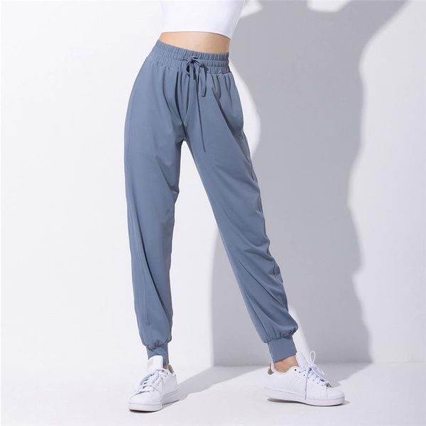 yoga outfit 2021 fashion high waist seamless sports pants push up for women breathable pant fitness gym running workout training soft
yoga outfit 2021 fashion high waist seamless sports pants push up for women breathable pant fitness gym running workout training soft