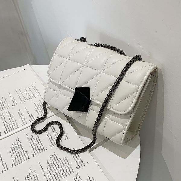 niche design high-end girl 2021 new fashion messenger bag chain shoulder bag square bag underarm dual-use l width 19cm
niche design high-end girl 2021 new fashion messenger bag chain shoulder bag square bag underarm dual-use l width 19cm