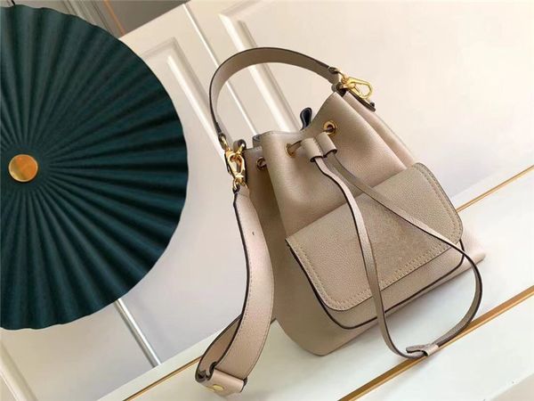 drawstring fashion bags women luxury designers single shoulder bag the classic brand high quality
drawstring fashion bags women luxury designers single shoulder bag the classic brand high quality