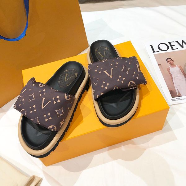 fashion women slippers designer durable men woman slipper ladies summer wide flat flops beach sandals size 34-44, Black
fashion women slippers designer durable men woman slipper ladies summer wide flat flops beach sandals size 34-44, Black