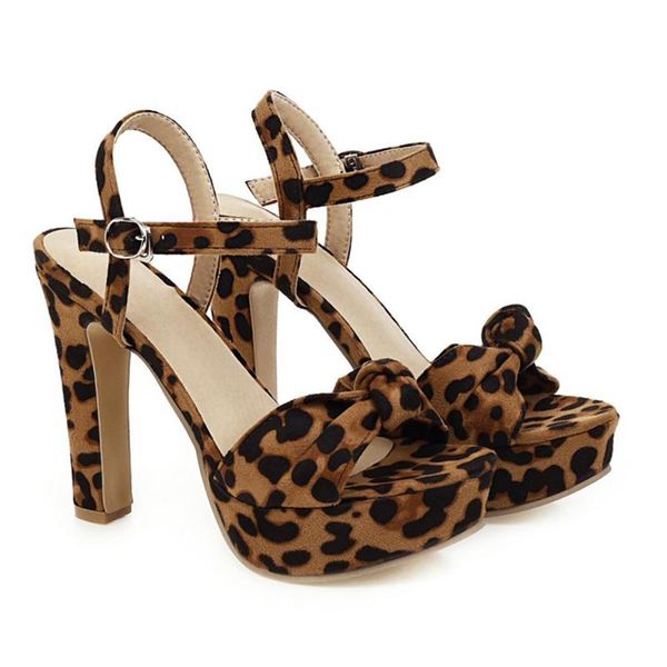 high-heeled women's spring pointed toe leopard print thin heel work shoes professional versatile ol pumps sandals, Black
high-heeled women's spring pointed toe leopard print thin heel work shoes professional versatile ol pumps sandals, Black