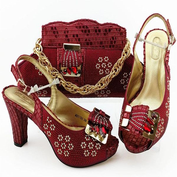 dress shoes italian elegant decorated with rhinestone women and bag set 2021 luxury spike heels for evening party, Black
dress shoes italian elegant decorated with rhinestone women and bag set 2021 luxury spike heels for evening party, Black