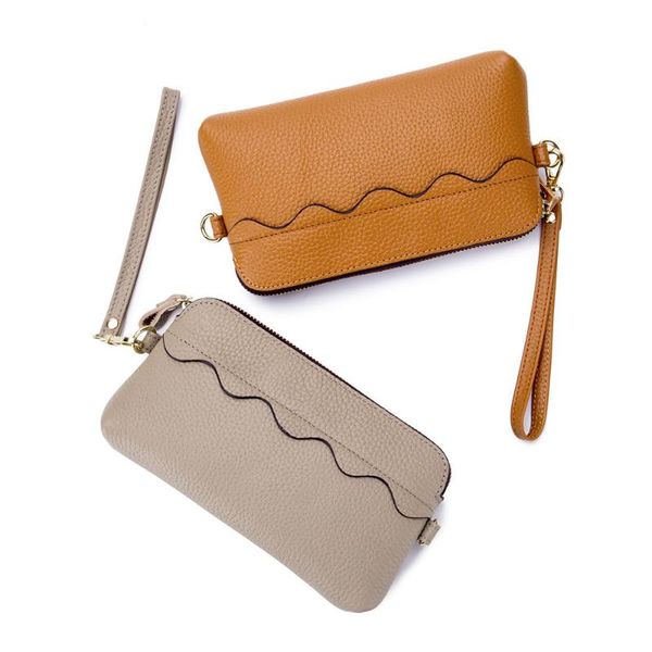 full grain cowhide leather luxury large capacity female zipper pocket fashion crossbody lady bag duffel bags
full grain cowhide leather luxury large capacity female zipper pocket fashion crossbody lady bag duffel bags