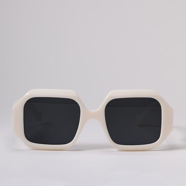sunglasses brand design vintage women big size decorative sun glasses retro shades visor uv protection mirror fashion eyewear, White;black
sunglasses brand design vintage women big size decorative sun glasses retro shades visor uv protection mirror fashion eyewear, White;black