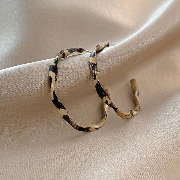 hoop & huggie est circle earrings for women trendy leopard painting twist earring stud simple geometric ear ornaments jewelry, Golden;silver
hoop & huggie est circle earrings for women trendy leopard painting twist earring stud simple geometric ear ornaments jewelry, Golden;silver