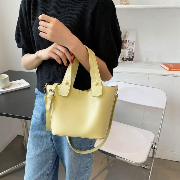 evening bags fashionable women's bag 2021 sweet portable bucket fashion trend simple one shoulder messenger two piece set
evening bags fashionable women's bag 2021 sweet portable bucket fashion trend simple one shoulder messenger two piece set