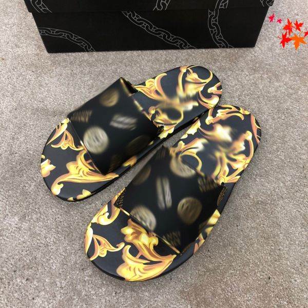 2021 slipper designer slide summer sandals fashion men beach indoor flat flip flops leather luxurys shoes mens slippers with box size 39-45, Black
2021 slipper designer slide summer sandals fashion men beach indoor flat flip flops leather luxurys shoes mens slippers with box size 39-45, Black
