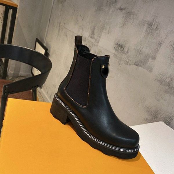 fashion lady winter ankle boots cowskin platform designer printing martin booties women shoes size 35-39 high qualit, Black
fashion lady winter ankle boots cowskin platform designer printing martin booties women shoes size 35-39 high qualit, Black