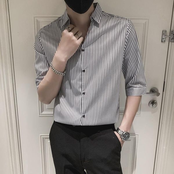 designer striped men shirt slim fit short sleeve shirts 2021 summer social dress night club party blusa camisa masculina men's casual, White;black
designer striped men shirt slim fit short sleeve shirts 2021 summer social dress night club party blusa camisa masculina men's casual, White;black