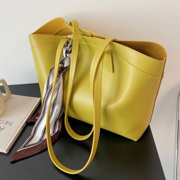 evening bags 2021 texture large capacity ladies bag fashion silk scarf student class shoulder casual all-match handbag1
evening bags 2021 texture large capacity ladies bag fashion silk scarf student class shoulder casual all-match handbag1