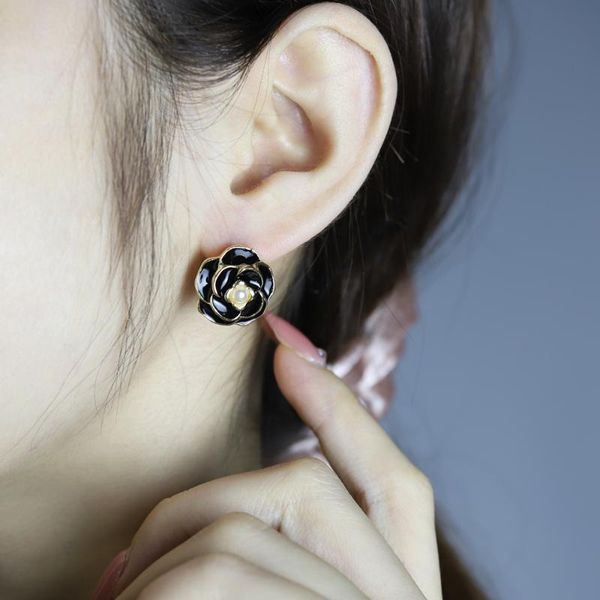stud south korea camellia earrings ladies temperament retro style hypoallergenic female gifts wholesale, Golden;silver
stud south korea camellia earrings ladies temperament retro style hypoallergenic female gifts wholesale, Golden;silver