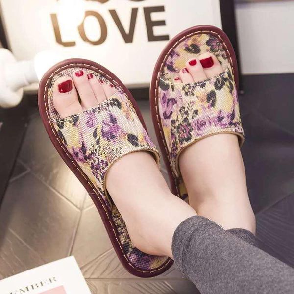 ladies home slippers pvc non-slip sinen sandals indoor massage flat for women chinese painting watercolor pattern shoes, Black
ladies home slippers pvc non-slip sinen sandals indoor massage flat for women chinese painting watercolor pattern shoes, Black