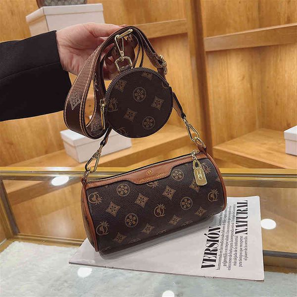 2022 factory wholesale cylinder messenger women's autumn and winter trend printed single shoulder bag
2022 factory wholesale cylinder messenger women's autumn and winter trend printed single shoulder bag