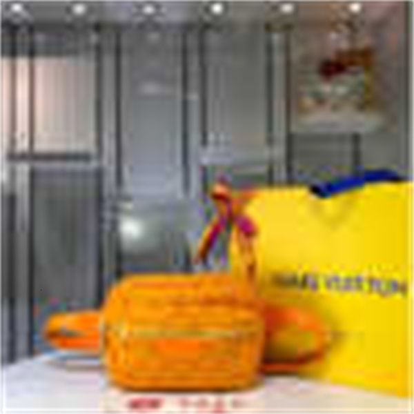 body brand handles designer luxury totes m44741 m44624 bags m4462 new bag style shoulder denim embroidery cross handbags iconic clutches
body brand handles designer luxury totes m44741 m44624 bags m4462 new bag style shoulder denim embroidery cross handbags iconic clutches