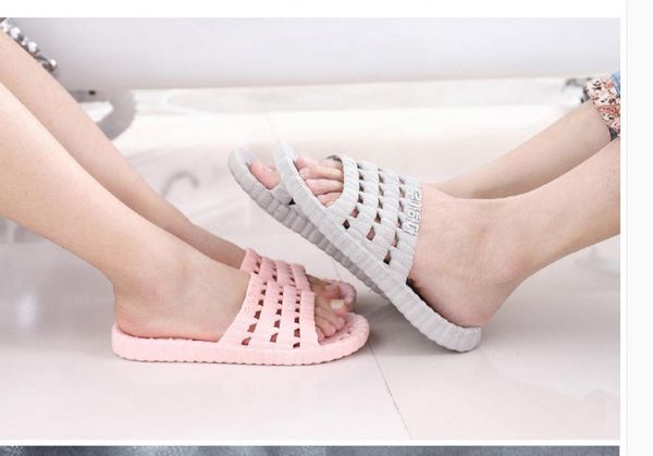 2021 with new style fashion men's and women's summer home bathroom anti slip bath slippers wear couple's sandals outside home, Black
2021 with new style fashion men's and women's summer home bathroom anti slip bath slippers wear couple's sandals outside home, Black