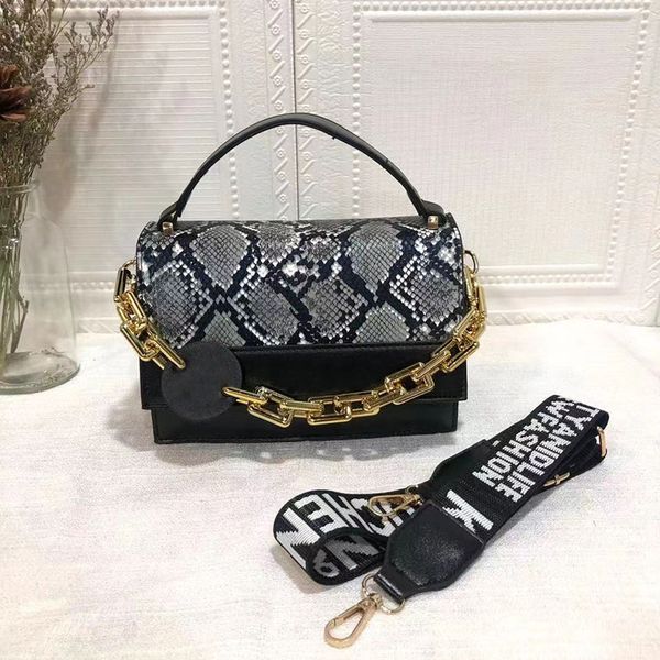 2021 designer- luxury womenbag leather fashion bags purses female crossbody handbag shoulder phone vintage bag
2021 designer- luxury womenbag leather fashion bags purses female crossbody handbag shoulder phone vintage bag