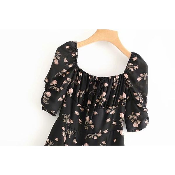lantern 2020 floral short print square sleeve neck slim dress pp10-30398, White;black
lantern 2020 floral short print square sleeve neck slim dress pp10-30398, White;black