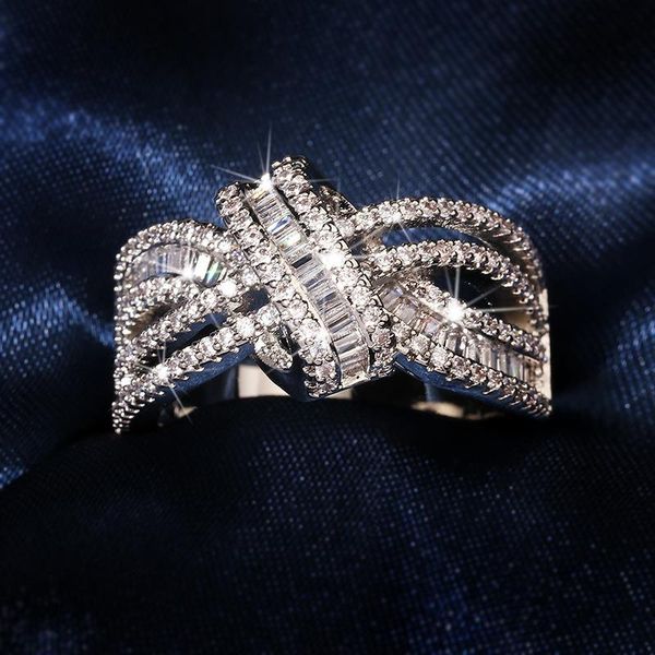 cluster rings luxury fashion women 925 sterling silver wedding party ring unique bow personality zircon exquisite jewelry, Golden;silver
cluster rings luxury fashion women 925 sterling silver wedding party ring unique bow personality zircon exquisite jewelry, Golden;silver