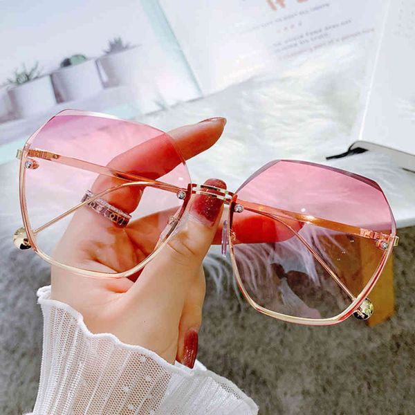 glasses sunglasses version tide anti ultraviolet large face thin fashion glasses, White;black
glasses sunglasses version tide anti ultraviolet large face thin fashion glasses, White;black