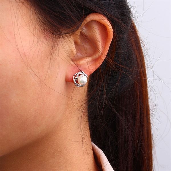 D8RY s925 silver needle pearl stud earringsearrings and earringswomen's fashion pearl personality rose zircon temperament net red, Golden;silver
D8RY s925 silver needle pearl stud earringsearrings and earringswomen's fashion pearl personality rose zircon temperament net red, Golden;silver