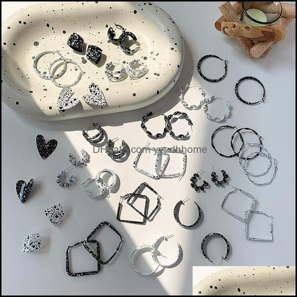 hoop & hie earrings jewelry korean fashion black white textured contrast color 2021 trend for women metal geometric shape statement drop del, Golden;silver
hoop & hie earrings jewelry korean fashion black white textured contrast color 2021 trend for women metal geometric shape statement drop del, Golden;silver