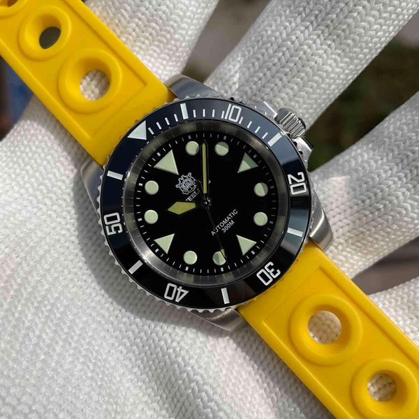 steeldive sd1955 luxury water ghost diver watch men black dial no date sapphire glass luminous nh35 automatic mechanical, Slivery;brown
steeldive sd1955 luxury water ghost diver watch men black dial no date sapphire glass luminous nh35 automatic mechanical, Slivery;brown
