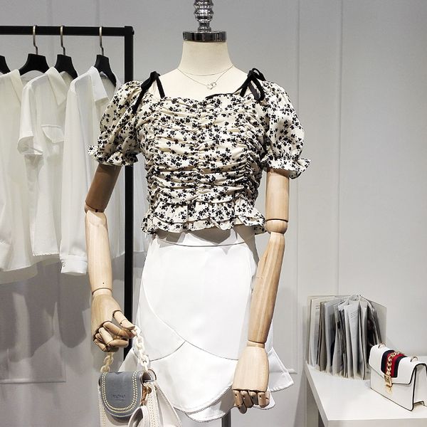 elegant all-match puff sleeve for women 2021 summer new short sleeve square collar blouse pleated short fashion floral shirt, White
elegant all-match puff sleeve for women 2021 summer new short sleeve square collar blouse pleated short fashion floral shirt, White