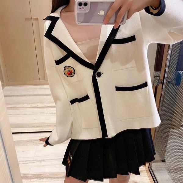 women's suits & blazers women coat beautiful badge contrast piping blazer knit jacket fall 2021, White;black
women's suits & blazers women coat beautiful badge contrast piping blazer knit jacket fall 2021, White;black