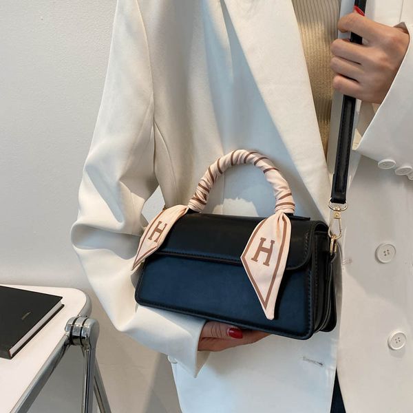 70% bags new french net red with silk scarf decoration portable small square bag foreign style ins single shoulder messenger bag
70% bags new french net red with silk scarf decoration portable small square bag foreign style ins single shoulder messenger bag