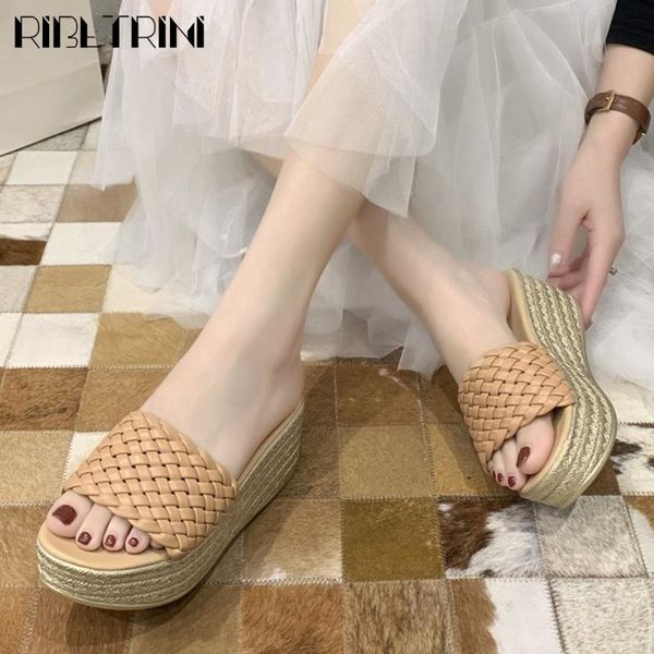 for dropship female solid open toe slip on platform shoes women slippers wedges casual outside comfy, Black
for dropship female solid open toe slip on platform shoes women slippers wedges casual outside comfy, Black